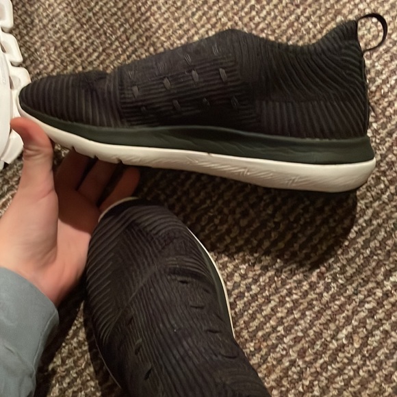 Black Under Armour tennis shoes - Picture 3 of 5